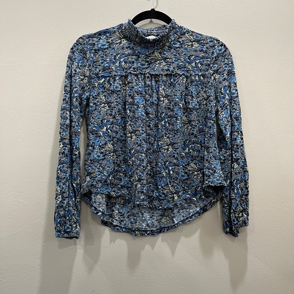 Lucky Brand Blue and White Ruffled Long Sleeve Blouse